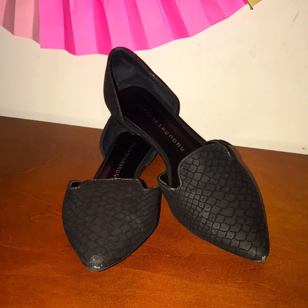 Women’s Size 7.5 Black Flats